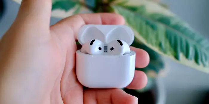 Key Features of Apple AirPods 4